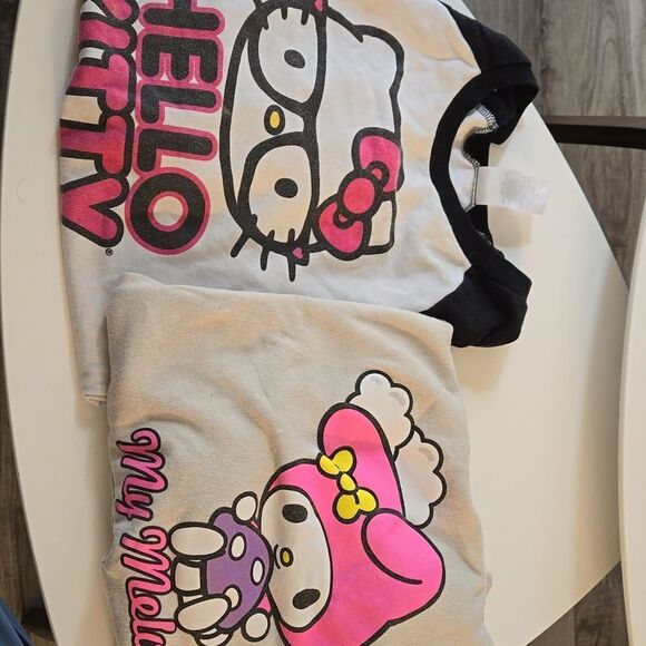 Set of Juniors or womens size medium hello kitty and Sanrio sweatshirt - Picture 1 of 7